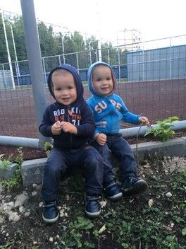 Двойняшкам 1,8))) Двойняшкам 1,8)))