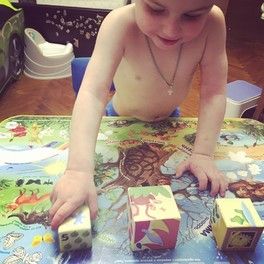 Игра в напёрстки Игра в напёрстки