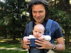 Дмитрий Маликов впервые показал лицо 6-месячного сына