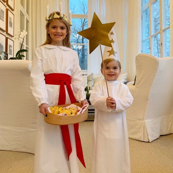 Принцесса Эстель и принц Оскар, дети кронпринцессы Швеции Виктории и ее супруга, герцога Даниэля Вестлинга /   Instagram  @expressenkungligt