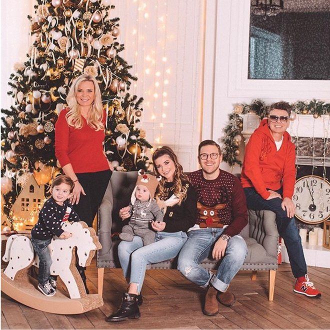 Новогодний портрет: Валентин Юдашкин с семьей