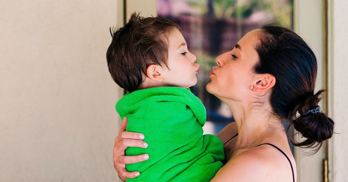 10 странных привычек, которые есть у каждой мамы