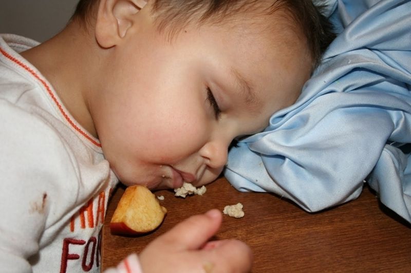 Хотите спать – покормите ребенка